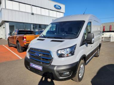 Voir le détail de l'offre de cette FORD Transit 2T Fg E 390 L2H2 135 kW (184 ch) Electrique Batterie 75/68 kWh Trend Business de 2023 en vente à partir de 55 999 € 