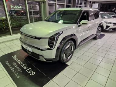 Voir le détail de l'offre de cette KIA EV9 204ch Earth 2WD de 2023 en vente à partir de 75 499 € 