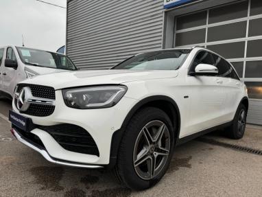 Voir le détail de l'offre de cette MERCEDES-BENZ GLC 300 e 211+122ch AMG Line 4Matic 9G-Tronic Euro6d-T-EVAP-ISC de 2021 en vente à partir de 332.7 €  / mois