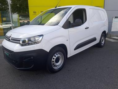 Voir le détail de l'offre de cette CITROEN Berlingo Van XL 950kg BlueHDi 100 S&S Club BVM5 de 2021 en vente à partir de 252.34 €  / mois