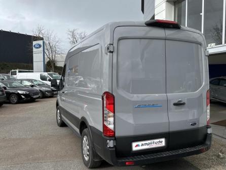 FORD Transit 2T Fg PE 350 L2H2 135 kW Batterie 75/68 kWh Trend Business à vendre à Auxerre - Image n°7