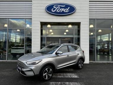 Voir le détail de l'offre de cette MG ZS EV AUTONOMIE STANDARD 51KW LUXURY de 2024 en vente à partir de 24 799 € 