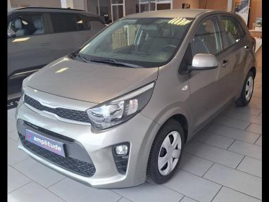Voir le détail de l'offre de cette KIA Picanto 1.0 67ch Active de 2018 en vente à partir de 134.5 €  / mois