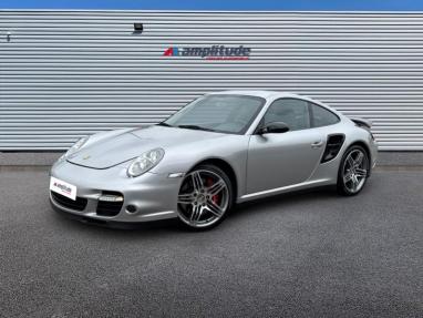 Voir le détail de l'offre de cette PORSCHE 911 Coupe Turbo TipTronic S de 2006 en vente à partir de 64 999 €